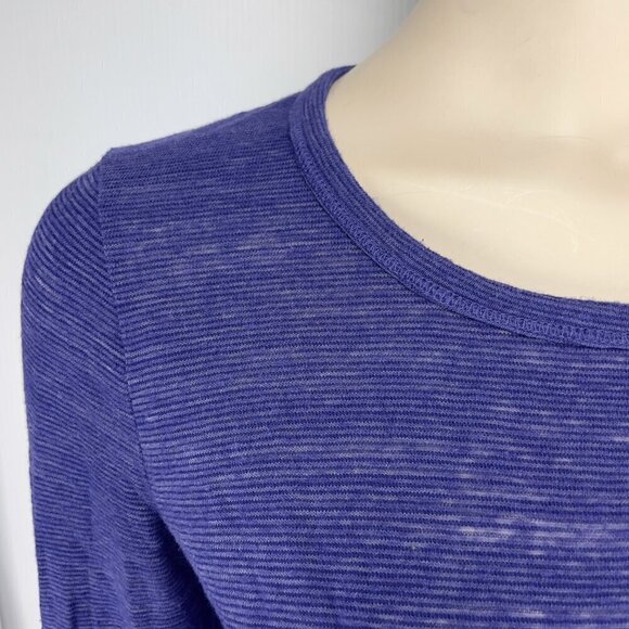 GAP Athleisure Long Sleeve Blue Purple Slightly translucide Tee Casual sz‎ Small - Picture 2 of 7